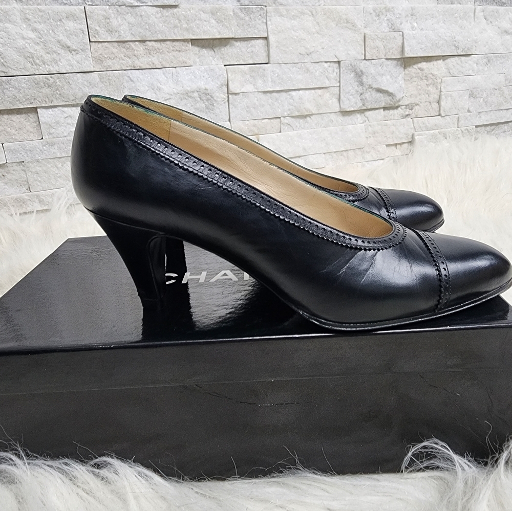 Auth Vintage 80s Chanel pump with patent - Picture 5 of 13